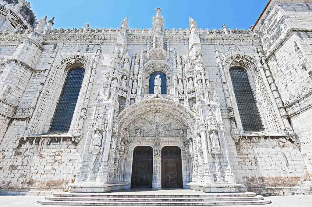 exploring-estremadura-portugal-travel-guide