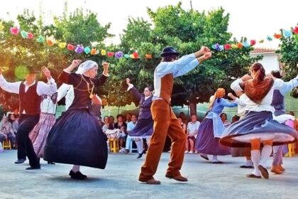 Folk dancing - Portugal